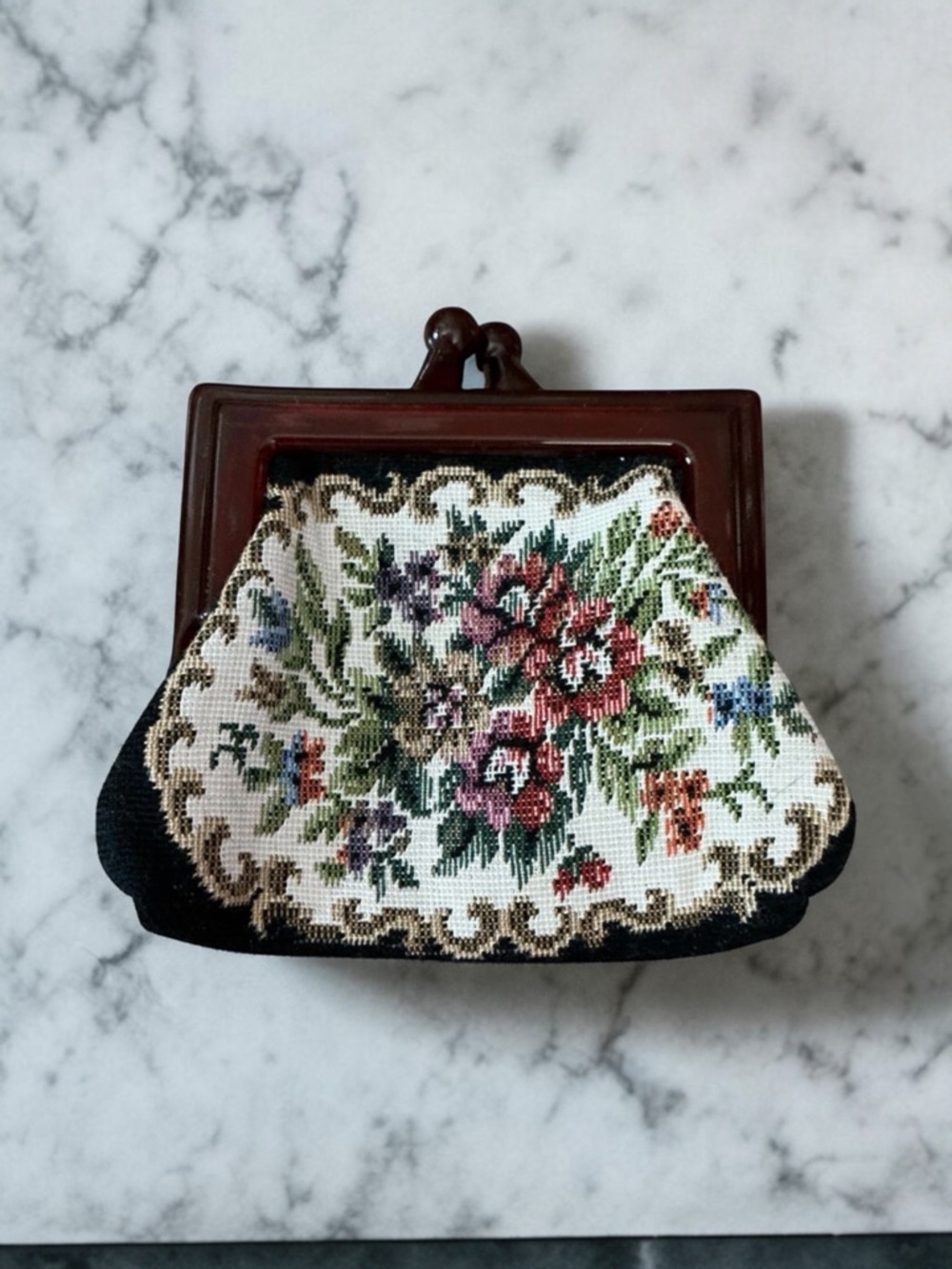 Floral Tapestry Clasp Coin Purse